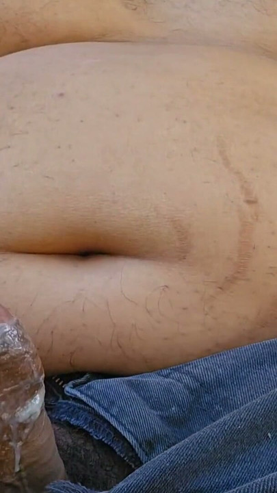Mechanic relieves himself with ripped jeans | Clip 2