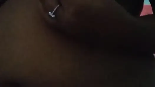 sri lankan girl friend show her boobs to her bboyfriend