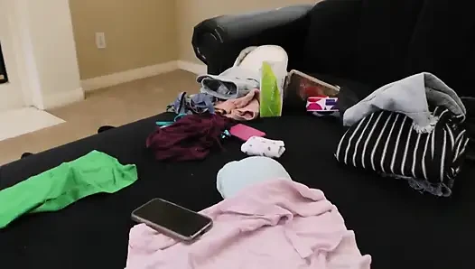 Valentina Jewels Gives Up Her Pussy To Stay Tight With Her Parole Officer