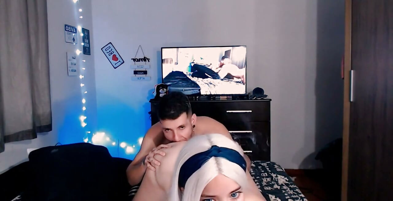 She started kissing me and I sucked on her pussy before putting my dick down her throat