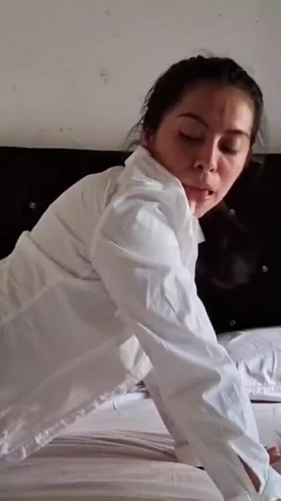 Sweet comfort for my recently divorced friend | Clip 1