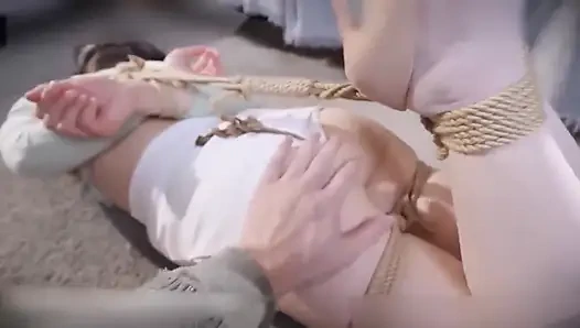 MS6 - Бондаж, вибратор на высоком каблуке