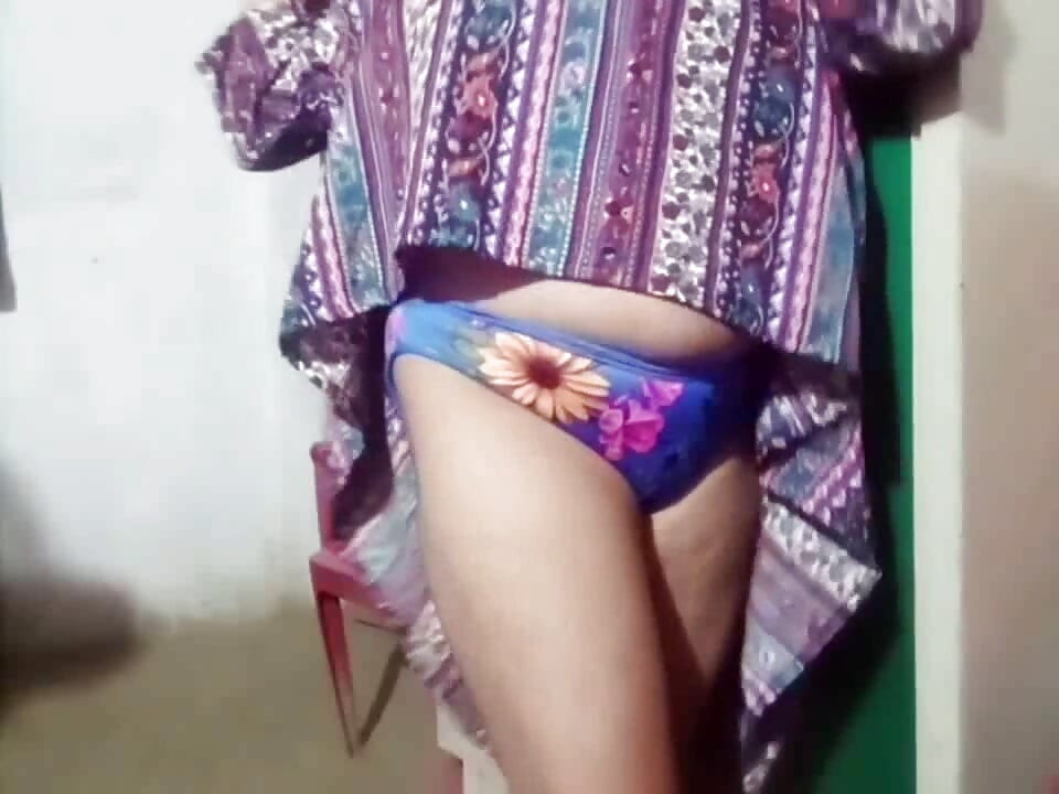 Indisk het bhabhi för kuk för hennes hårda röv fingrar och fitta i dildo kar orgasm sukh ho gayi hindi
