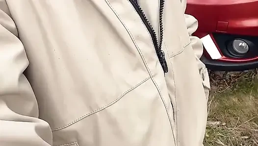 Go Outside Then Pissing Pussy Show up