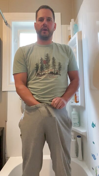 Pee sweatpants
