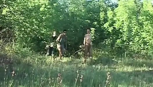 Поклонение ногам в чулках и безумие сосание члена в маске