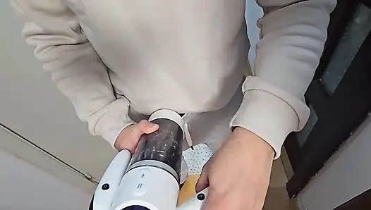 Ngentot kontolku sambil nonton diam-diam adik tiriku lagi asik fingering memeknya