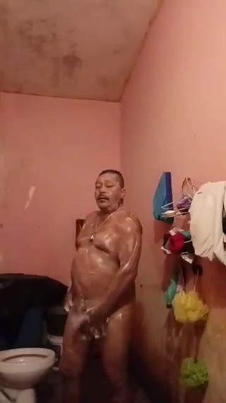 Maduro en ducha