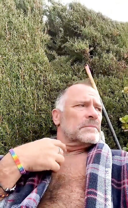 Outdoor Jerking Time
