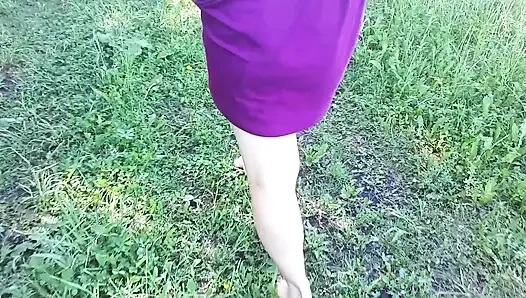 Jalan-jalan di hutan tanpa celana dalam