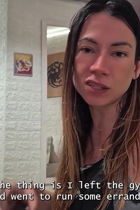 The Gym Coach Came Over to Correct My Form, and I Ended up Sucking His Dick