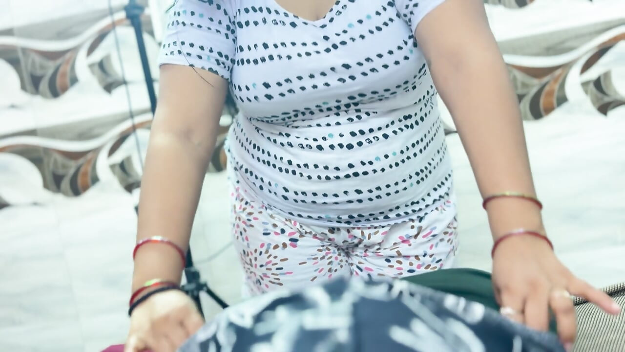 Booked Desi Hot Girl Came Home and Had a Hard in Hindi