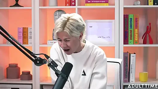 Chanel Camryn si Ratu Yang Bergeliat | Podcast Khusus Orang Dewasa