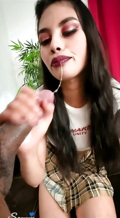 tichar par dabaav daalna aur vah svadisht doodh kha raha hai jo vah meri par chhorta hai