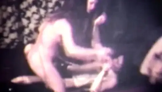 Lezbiyenler kendilerini bağlayır