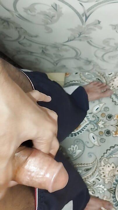 Băiat indian și pula lui tremurătoare
