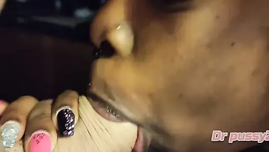 Dr pussy2 - si cewek hot rambut cokelat lagi asik nyepong kontol besar pria kulit putih dengan tubuh 23cm sampai dia mengerang keenakan