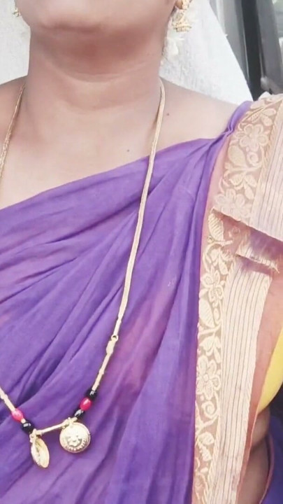 Beautiful Telugu Maid car sex, telugu dirty talks..crezy momos... | Clip 1
