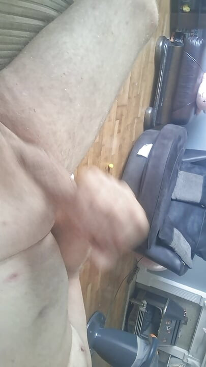 Shaven cock