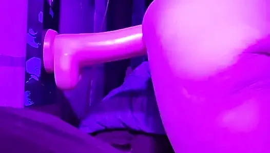 Aku lagi asik ngentot dildo 25 cmku