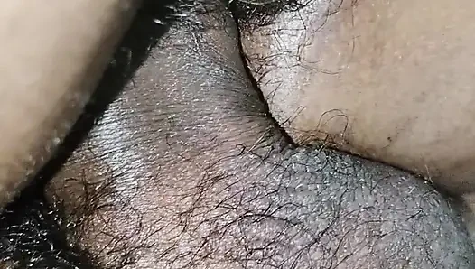 Die freundin des freundes Bs Sie war sehr schön, ich habe mich verliebt, sobald ich sie sah, sie fing auch an, mich ein bisschen zu lecken,