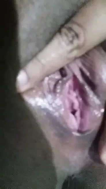 Pakistani Mom dirty Nida Ali fucking with finger