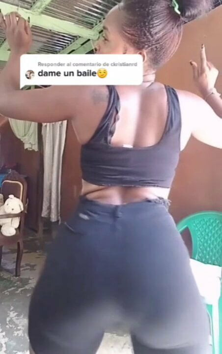 Safada bunduda em camera lenda