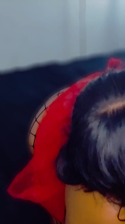 Pelacur penurut she devil - nyepong kontolmu habis-habisan sampai matanya merem melek