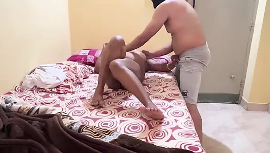 Bhabhi membutuhkan pijat seksi yang panas l