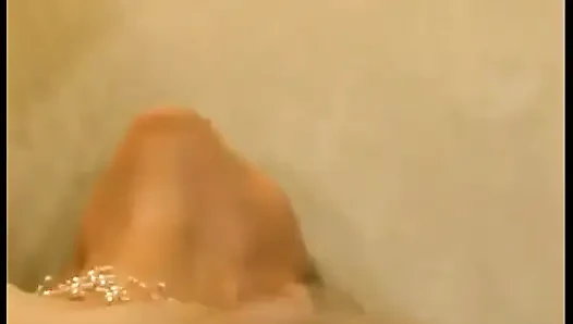 Martine di-fisting untuk pertama kalinya di depan kamera