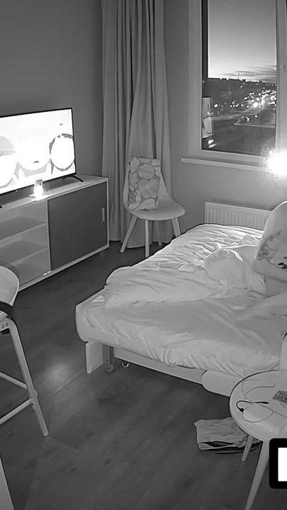 Must-share moment od "LUUV. Bylo to poprvé, co byl přecitěný na domácí kameře?"