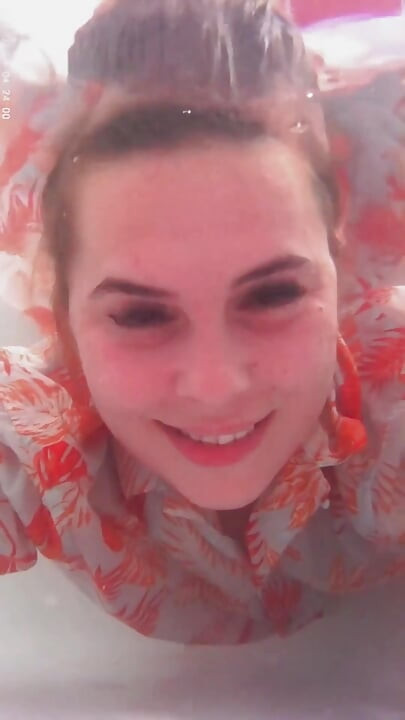 Breath Holding Underwater in Bathtub and Record with Waterproof Camera