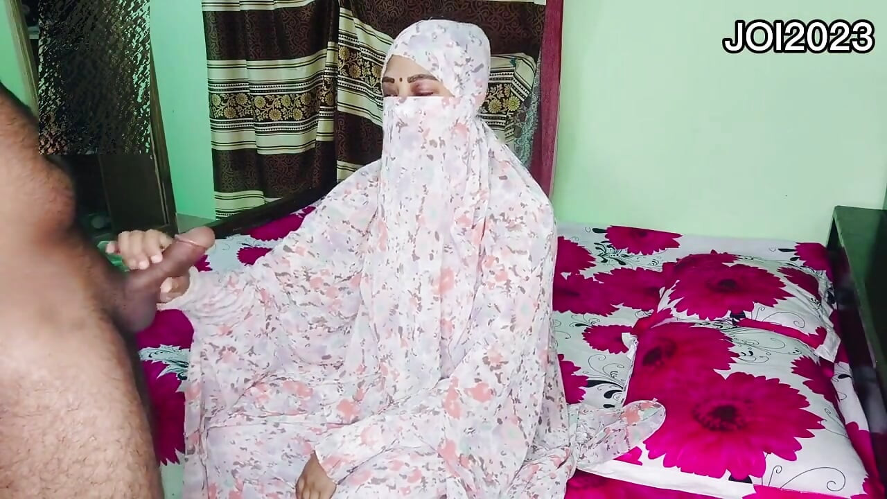 Mahalledeki bir üniversiteli kızı evime davet ettim ve onu büyük yarağımla siktim