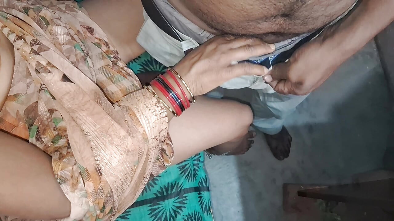 Aaj maine bhabhi ko kamre me naga lete dekha bhabhi ki jabarjast