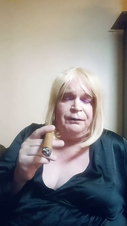 Part 2 - BBW TV discussing her many years in the BDSM and Kink world