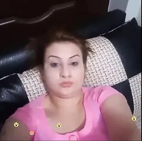 Desi Paki House wife FaceBook Live Big Boobs