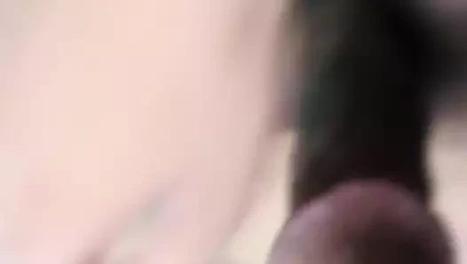 Tante liebt meinen schwanz so sehr, sie nimmt meinen ganzen schwanz in ihren arsch.
