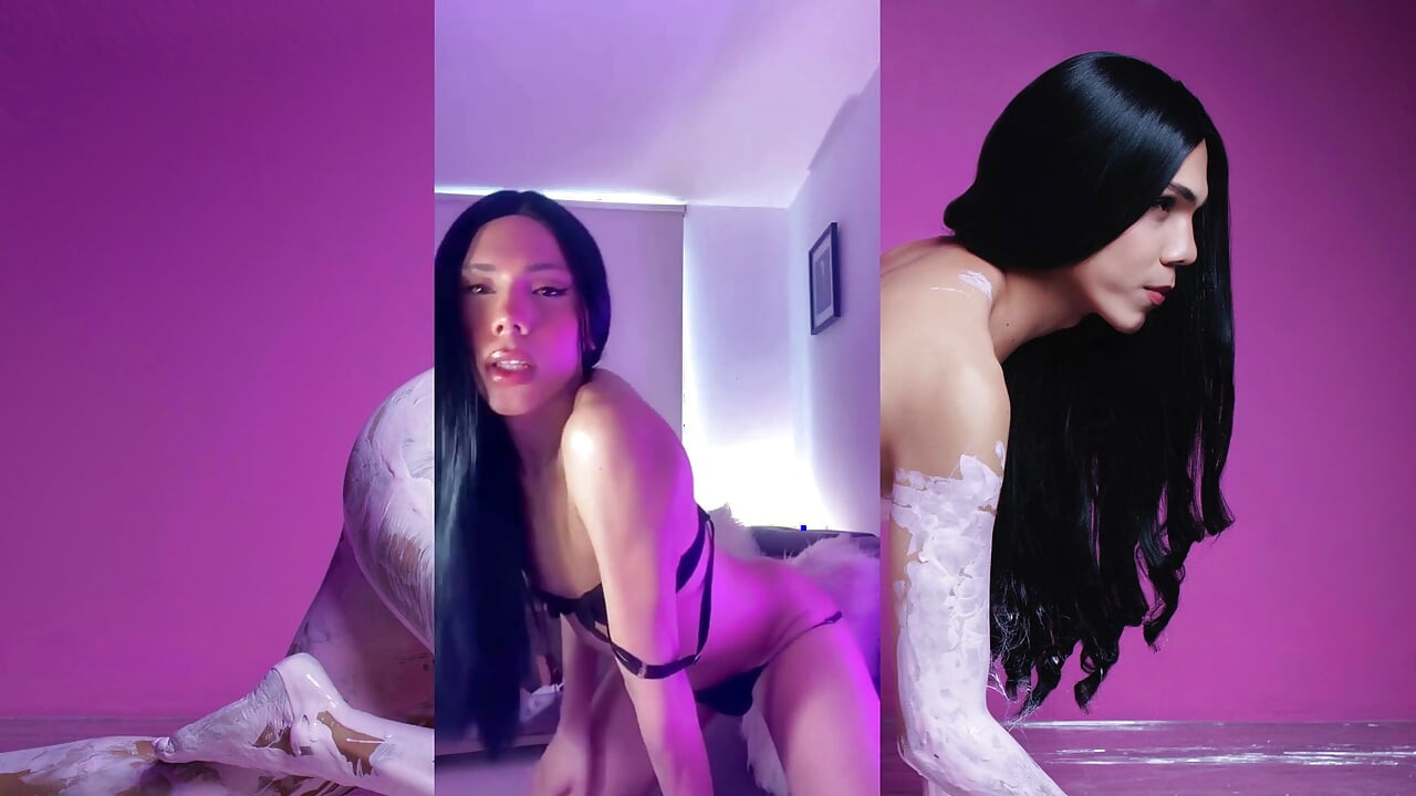 Lezzetli ve sulu penis çok fazla süt döker