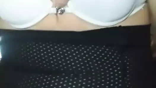 Manx porn video – Striptease avec mon soutien gorge