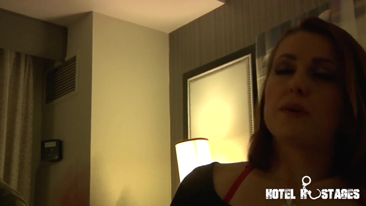 Daisy Destin, Catherine Taylor, Brooke Johnson, Miles Striker ile Grup Fiyatı 1