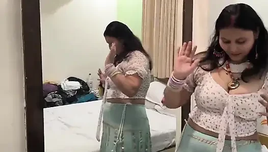 Vaginal Discharge During Sex in Hotel Room Make Some Noise and Pleasure