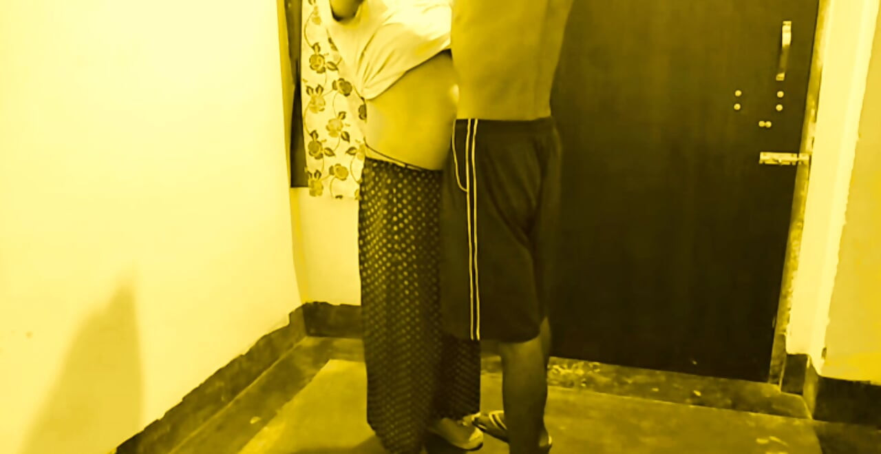 Hot Bhabi come neighbour home for Big black cock fuck..