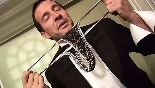 Ebony Goddess dark skinned experienced woman gets fucked in