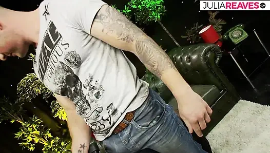 Memek sempit gadis seksi ini dientot habis-habisan sama kontol besar pacarnya