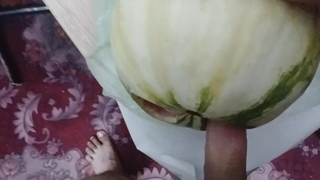 Pomelo is so erotic