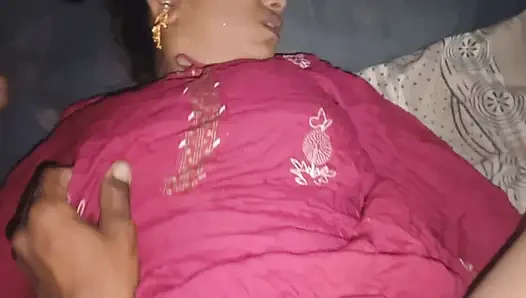 Desi bhabhi ko pela