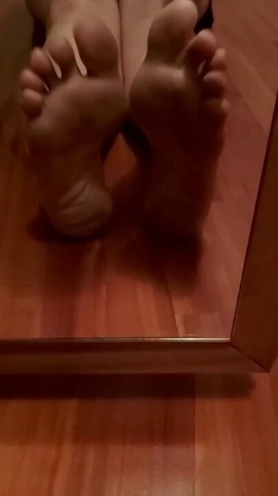 I piedi della milfona Giada