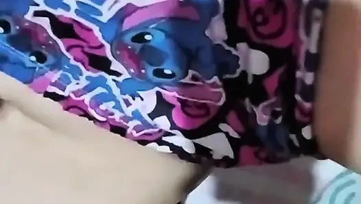 İçine boşalma lütfen! Sadece kremsi amcığını ov!