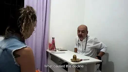 Masum muayene çıldırıyor - ortopedist hastayı baştan çıkarıyor ve sikiyor