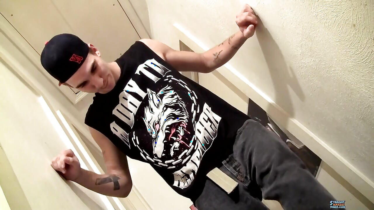 Hung Straight Cherokee Strokes